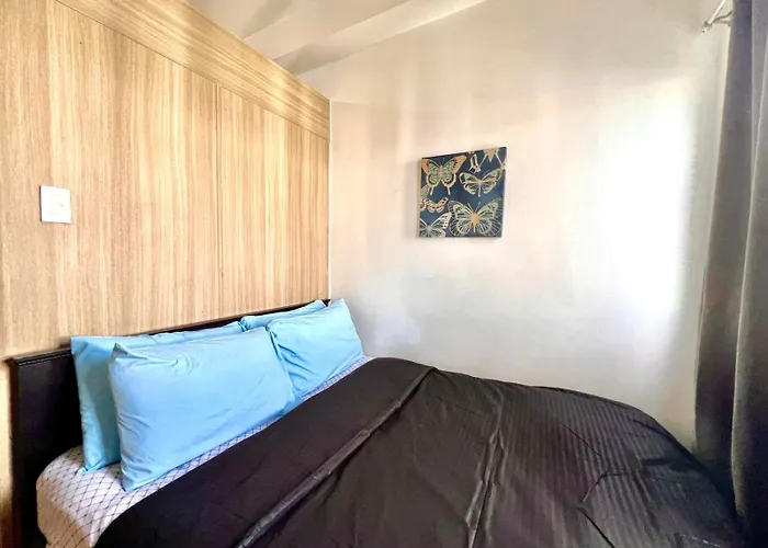 Value For Money Mall Of - Aseana Center Apartment Manila