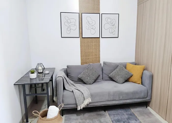 Value For Money Mall Of - Aseana Center Apartment Manila