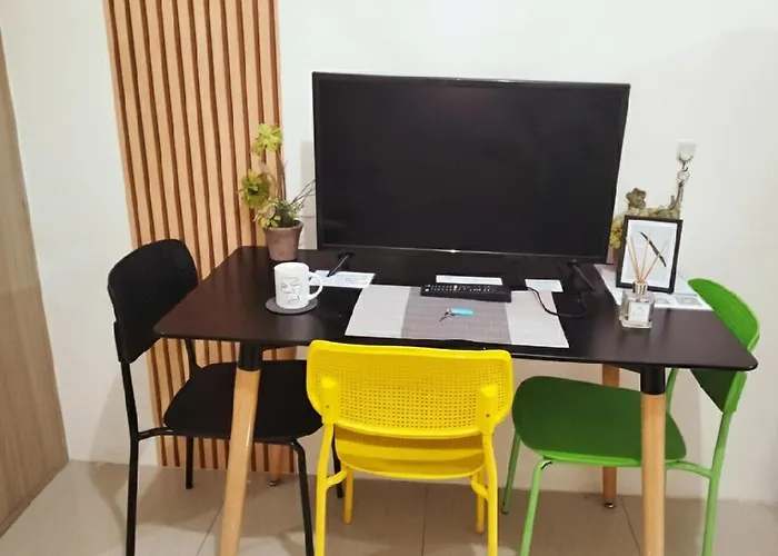 Value For Money Mall Of - Aseana Center Apartment Manila
