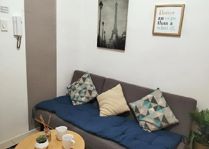 Value For Money Mall Of - Aseana Center Apartment Manila