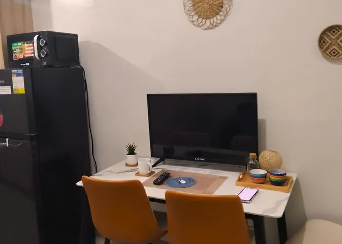 Apartment Value For Money Mall Of - Aseana Center Manila
